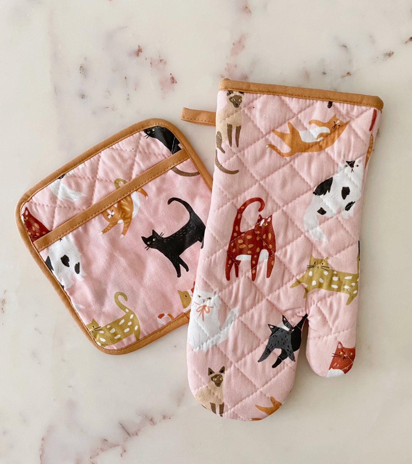 Cats Oven Mitt + Potholder Set